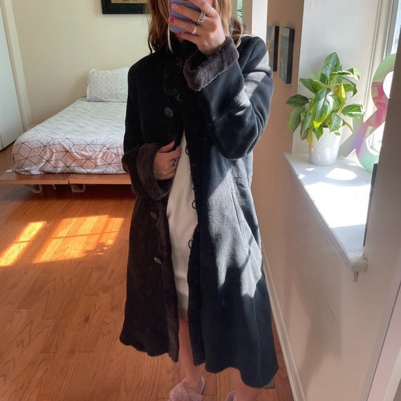 Donna Irene Shearling Button Down Coat Black and Navy - Picture 8 of 12